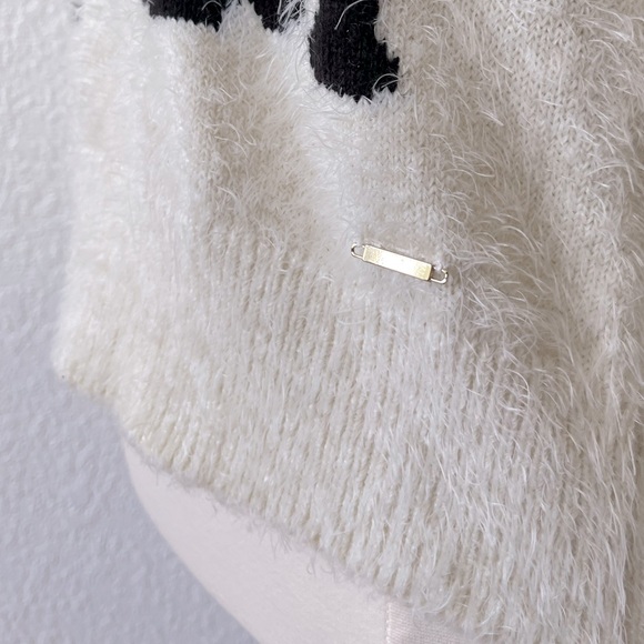 Black River Penguin Sweater Size Small in Cream - Picture 5 of 5